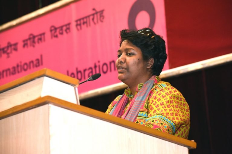 சீமான் வாயிலிருந்து வெளிவருவது எல்லாமே பொய் : மனநல மருத்துவர் ஷாலினி