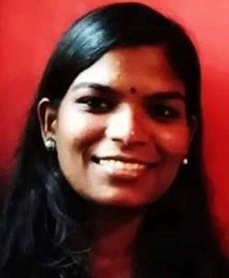 கரையான் அரித்த வீட்டில் இருந்து IAS ஆனபெண் : குவியும் பாராட்டுக்கள்..