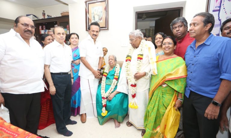 94-வது பிறந்தநாளையொட்டி ஆர்.எம்.வீரப்பனுக்கு மு.க.ஸ்டாலின் நேரில் வாழ்த்து..