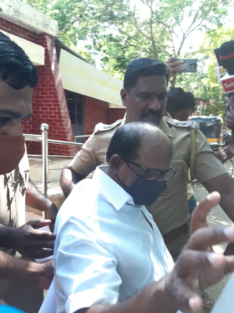 காரைக்குடியில் மூமுக பொதுச் செயலாளர் எஸ்.ஆர் தேவர் மோசடி வழக்கில் கைது :தெலுங்கான போலீசார் அதிரடி..