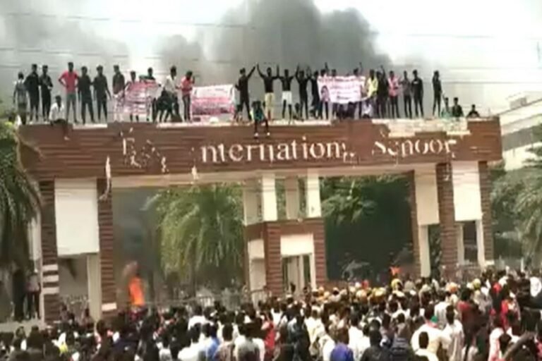 “திடீர் கோபத்தில் வெடித்த வன்முறை அல்ல. திட்டமிட்ட சம்பவம்” : சென்னை உயர்நீதிமன்றம்…