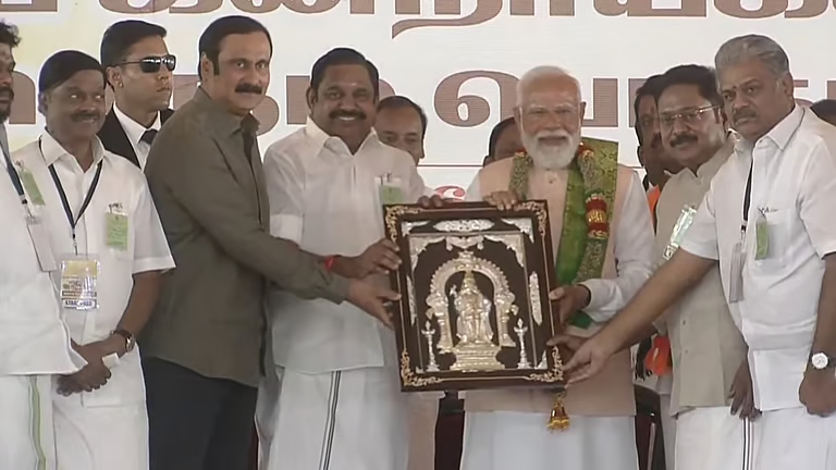 தமிழ்நாடு இப்போது மாற்றத்துக்கு தயாராகிவிட்டது :மதுராந்தகம் தேர்தல் பரப்புரை கூட்டத்தில் பிரதமர் மோடி பேச்சு..