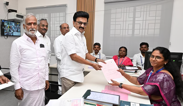 கொளத்துார் தொகுதியில் முதல்வர் மு.க.ஸ்டாலின் வேட்புமனு தாக்கல் …