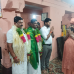 குன்றக்குடி பொன்னம்பல அடிகளாரைச் சந்தித்து ஆசி பெற்றார் அமைச்சர் டி.கே.பிரபு..