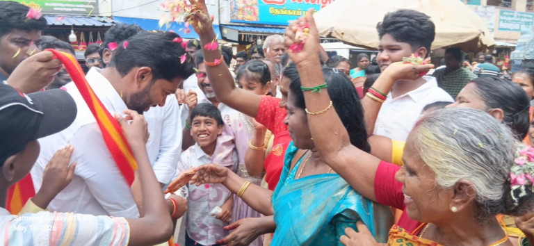 காரைக்குடியில் அமைச்சர் டி.கே. பிரபு பிறந்த நாளை முன்னிட்டு முத்து மாரியம்மன் கோயிலின் சிறப்பு பூஜை..