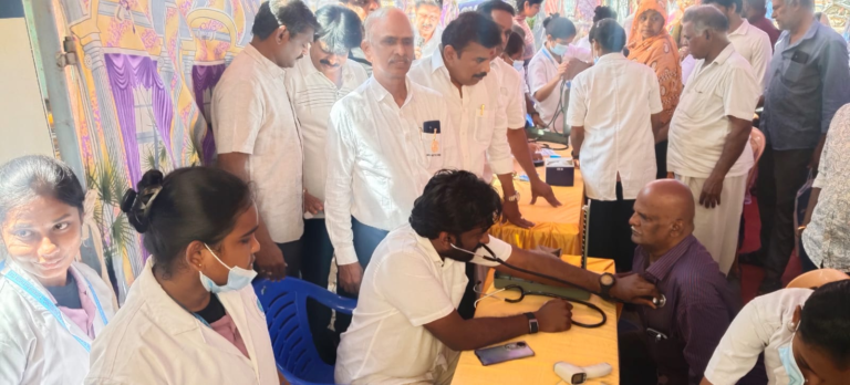 காரைக்குடியில் குளோபல் மிஷின் மருத்துவமனையில் எலும்பு அடர்த்தி சோதனை மற்றும் மூட்டு வலி இலவச மருத்துவ முகாம் ..