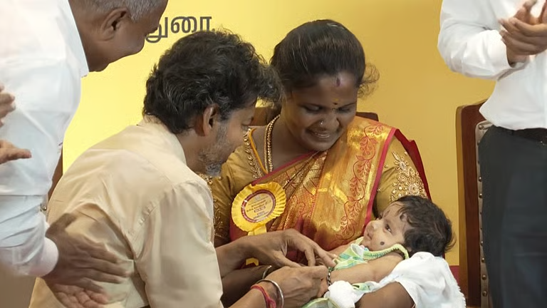 ‘தாய்மாமன் தங்க மோதிரம்’திட்டம்: மதுரையில்  தொடங்கி வைத்தார் முதல்வர் விஜய்..